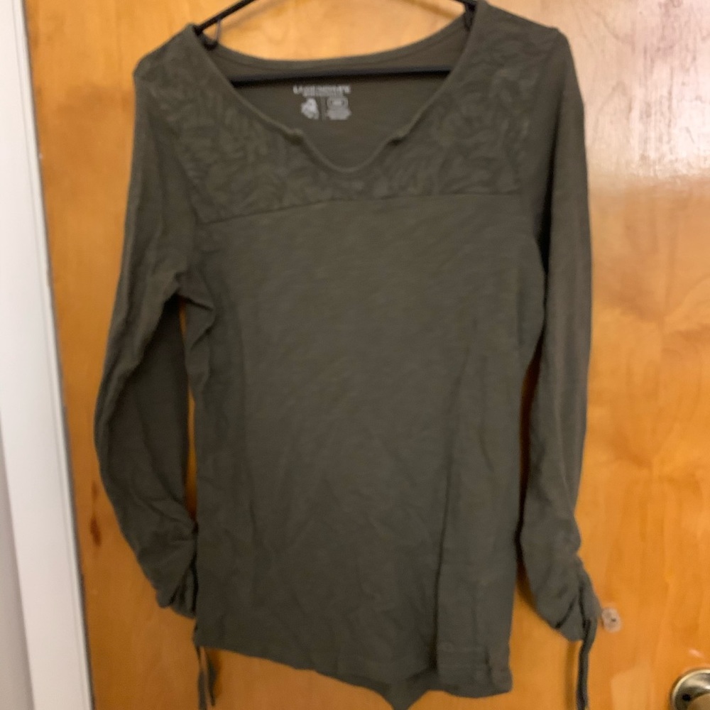 Legendary whitetail size medium shirt women’s